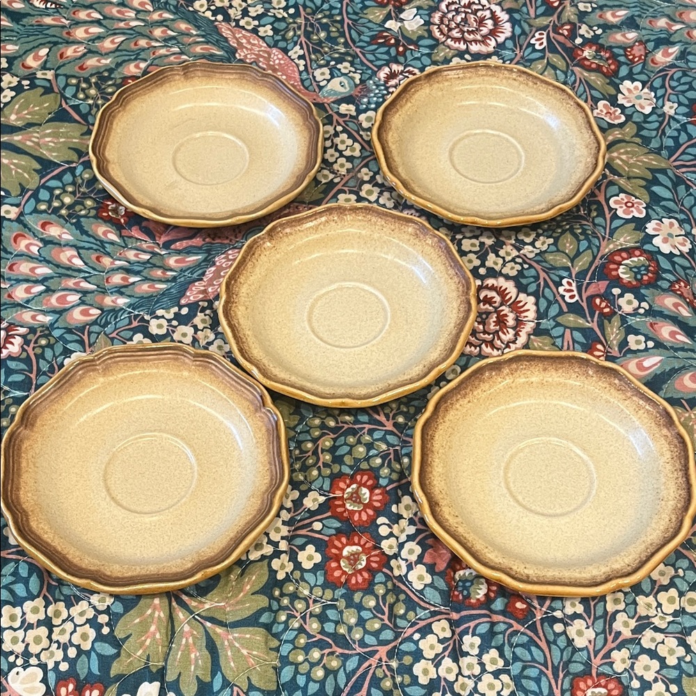 Mikasa Whole Wheat Rustic Cream and Brown saucer/dessert Plates Set of 5